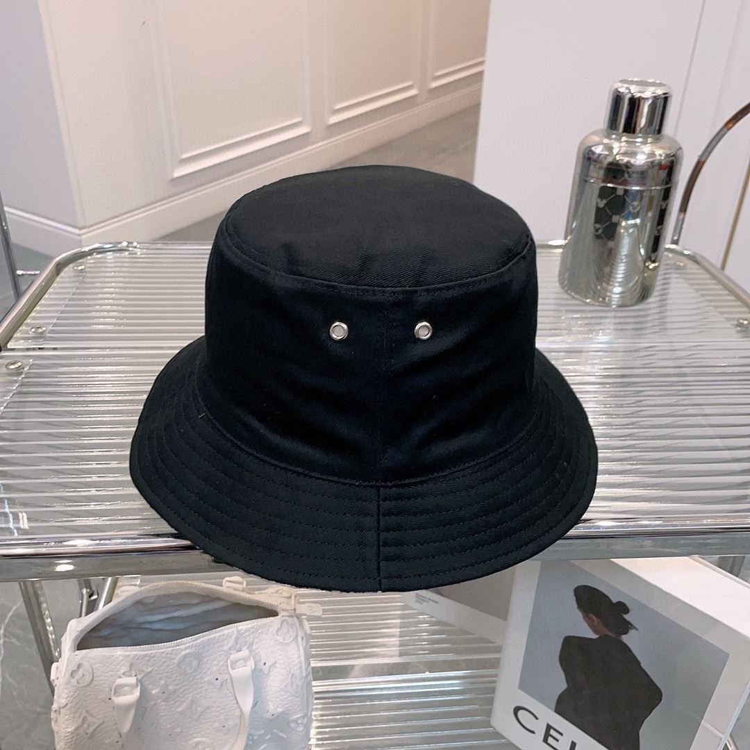 Christian Dior Caps